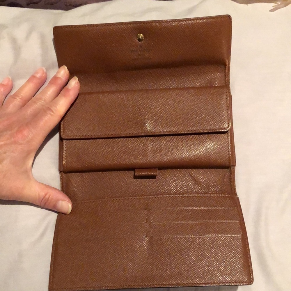 Louis Vuitton International Wallet - Picture 6 of 10